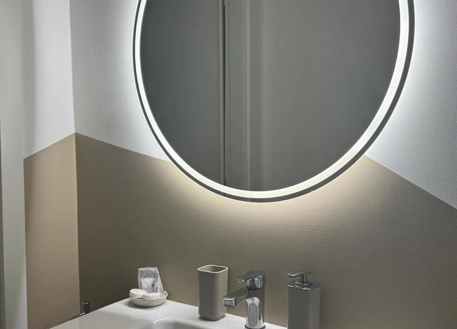 La Casa Di Giorgia - Homy Milano Apartment 0*, Milan Italy